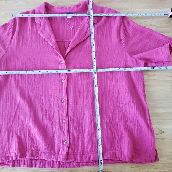 Old Navy Button Down Shirt Women's Size M Pink 100% Cotton Lightweight Beach - Picture 6 of 8